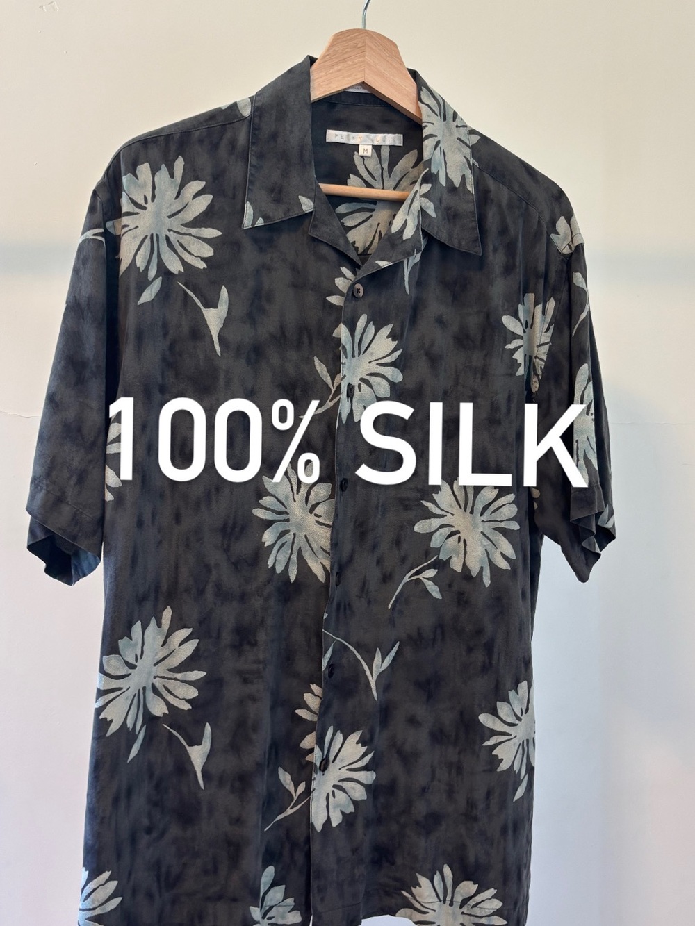 Perry Ellis Floral Button Down Short Sleeve | 100% silk | Size Men’s M